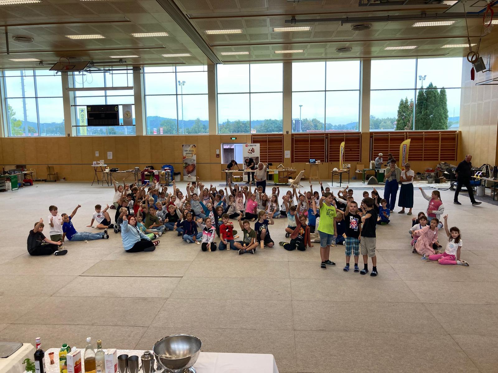 Lehrlingswelten-1.-Kl_Daumenrating-3